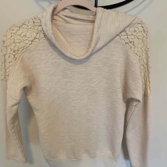 I am selling a long sleeve sweatshirt. - Picture 2 of 3